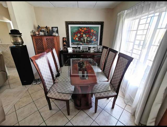 2 BEDROOM TOWNHOUSE FOR SALE IN HALFWAY GARDENS